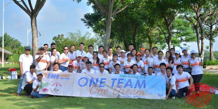 Tổ Chức Team Building EMS Việt Nam