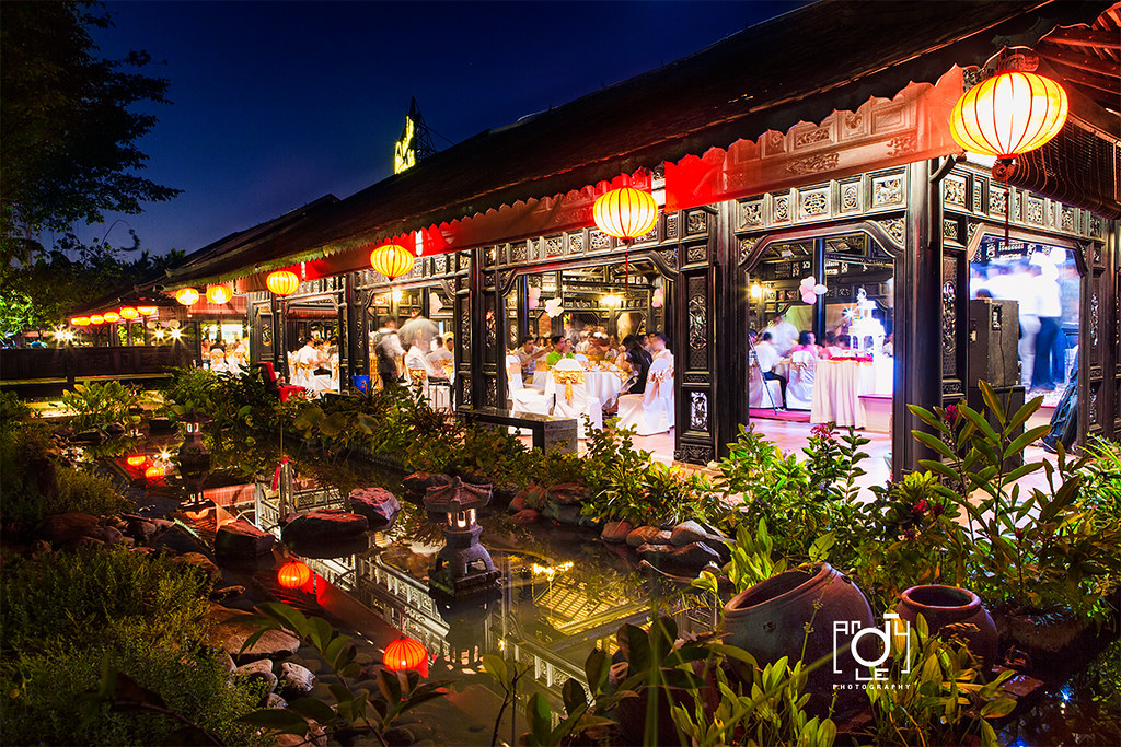 Nhà hàng tổ chức tiệc tất niên