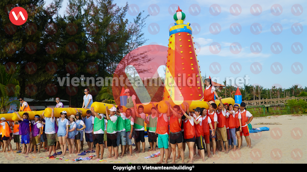 Cho thuê núi hơi, cho thuê nhà bơm hơi leo núi khổng lồ, cho thuê dụng cụ teambuilding tphcm