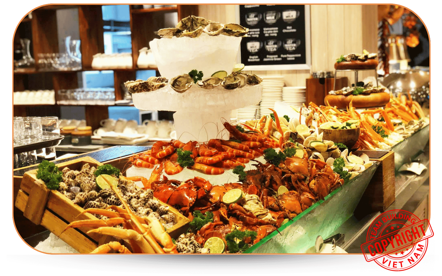 Thưởng thức hải sản tươi ngon là một phần không thể thiếu trong tour du lịch team building Hồ Tràm.