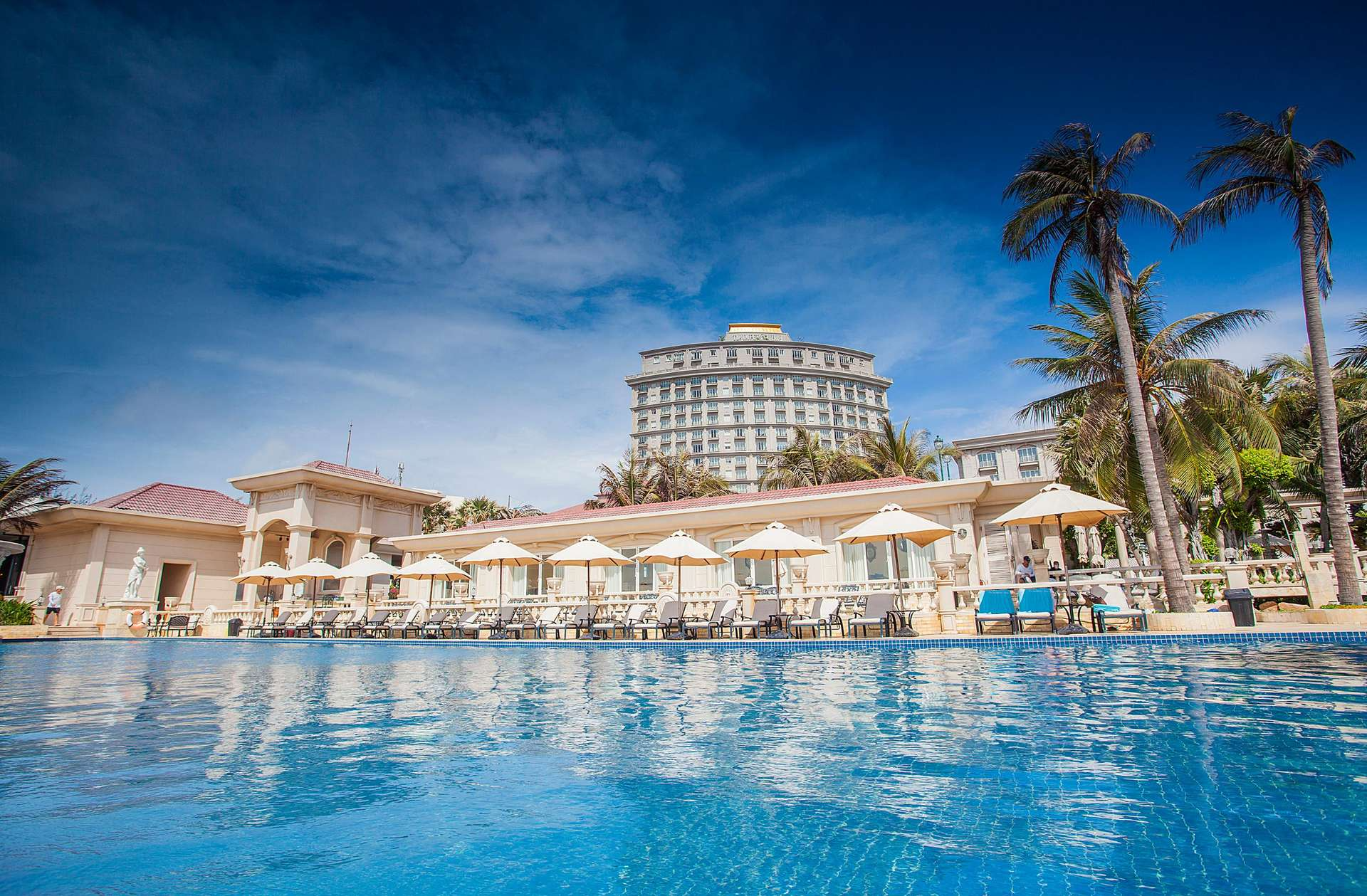 Resort tổ chức team building tại Vũng Tàu, Vẻ ngoài sang trọng và đẳng cấp của khách sạn The Imperial Vũng Tàu, một địa điểm team building cao cấp