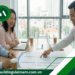 Buổi tư vấn và thảo luận về báo giá tổ chức team building trọn gói giữa doanh nghiệp và đơn vị tổ chức chuyên nghiệp.